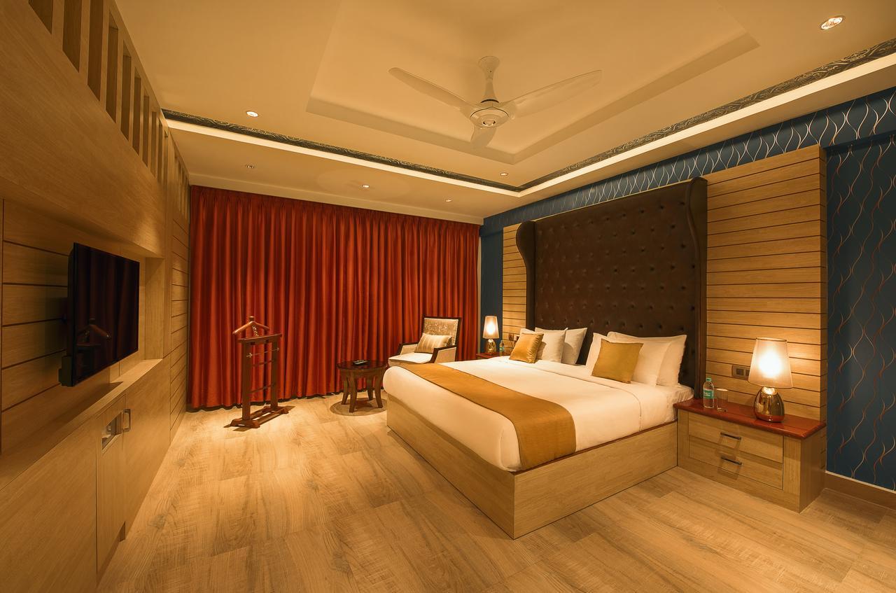 White Lotus Hotel Udupi Exteriör bild